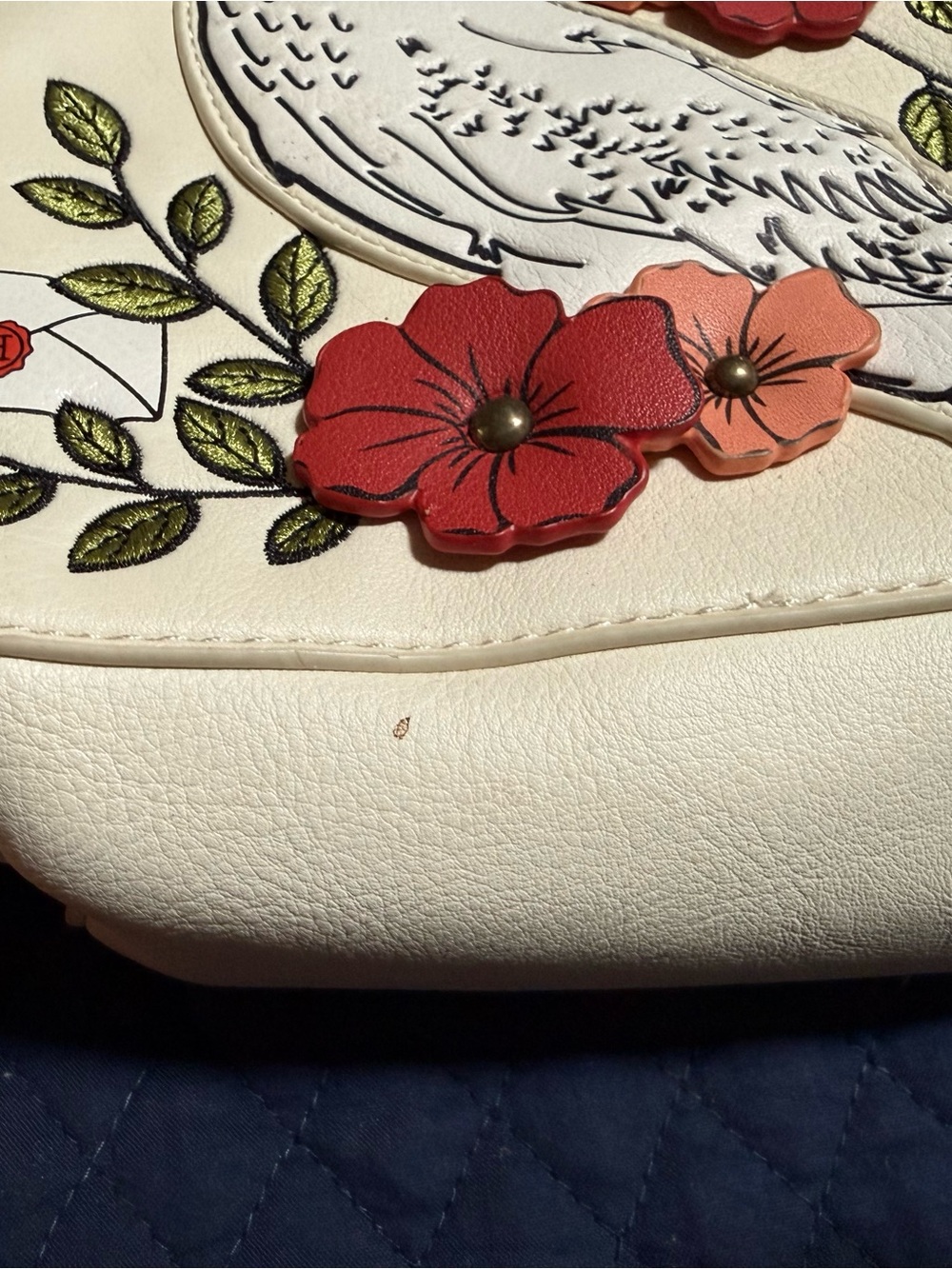 Loungefly Hedwig Round Crossbody - Picture 2 of 4